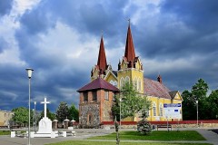 Medingenu-baznycia-1024