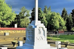 Medingenu-paminklas-1024